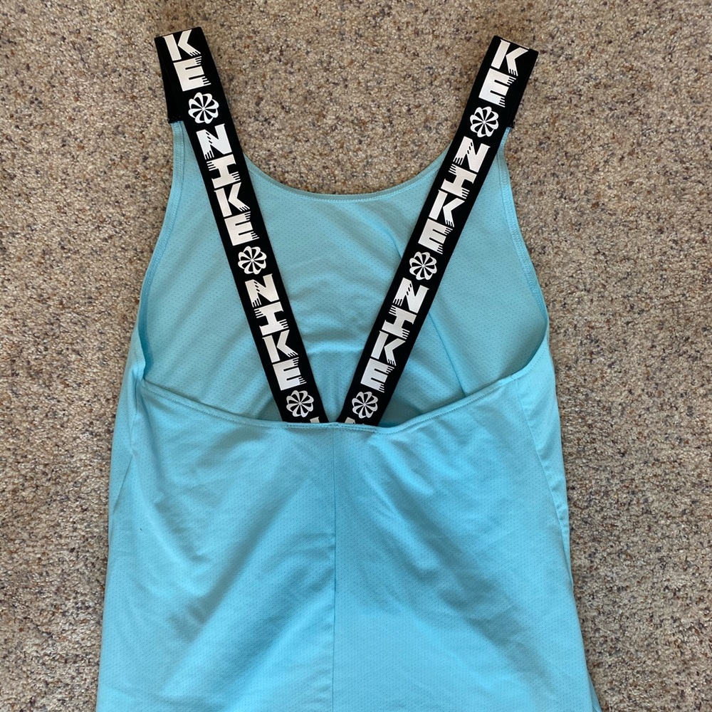 NIKE WOMEN'S ELASTIKA TRAINING TANK